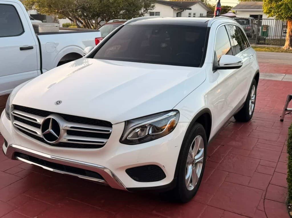 Mercedes-Benz SUV front three-quarter after detailing
